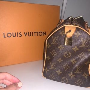 Louis Vuitton speedy, 25